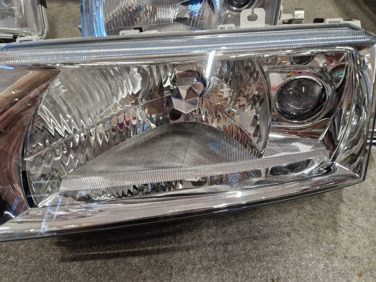 Svetlá Škoda Octavia I. Originál NOVÉ - 2