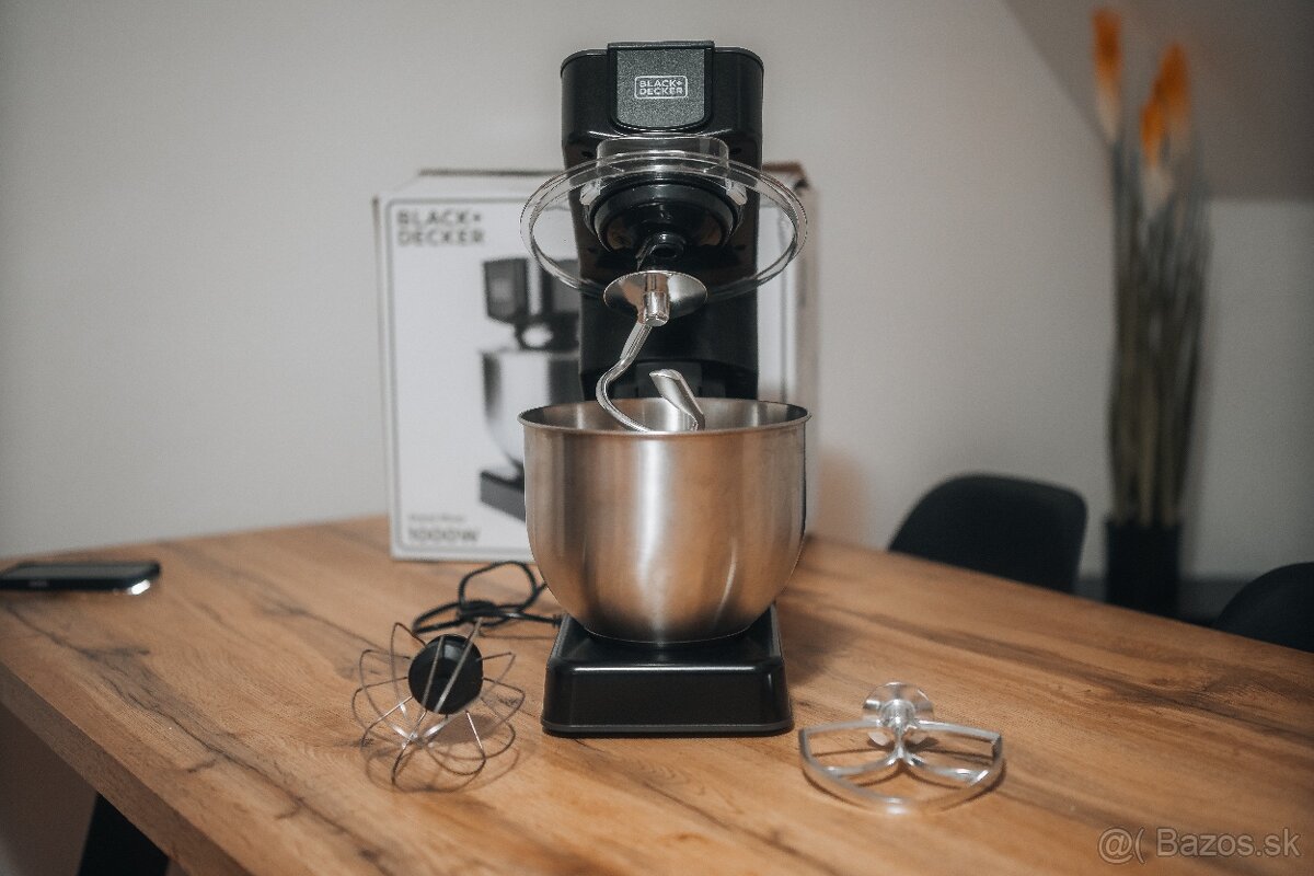 Predám kuchynský robot Black+Decker 1000 W – ako nový - 2