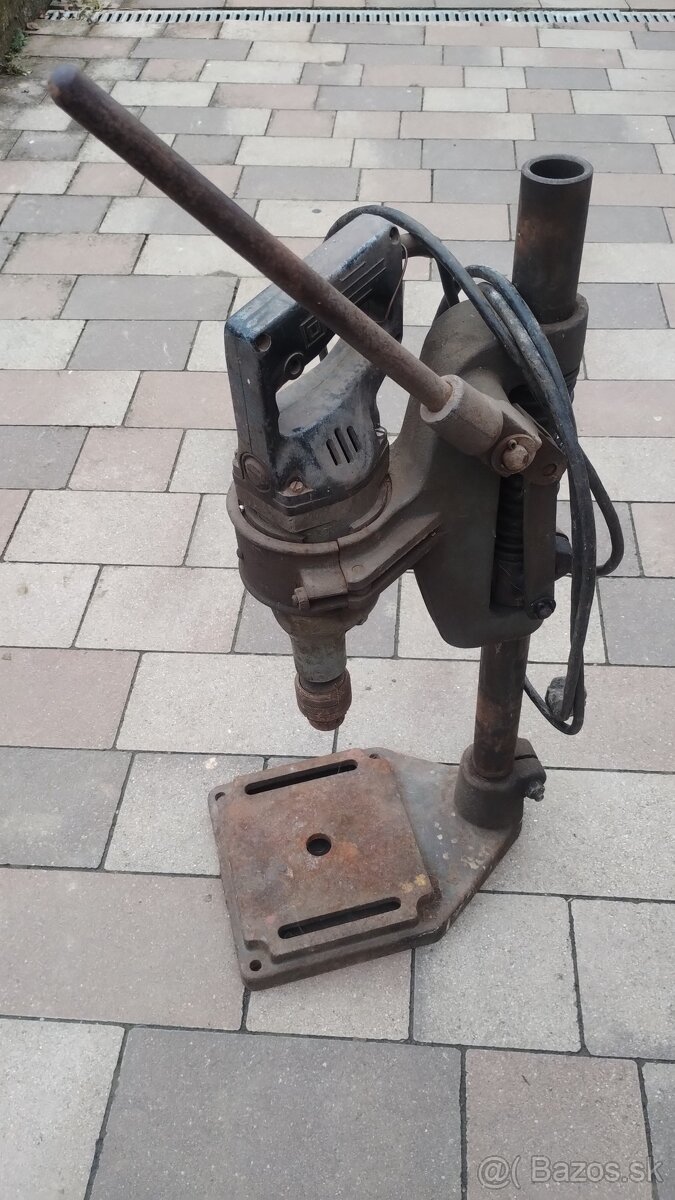 Stojan na vŕtačku aj s vŕtačkou - 2