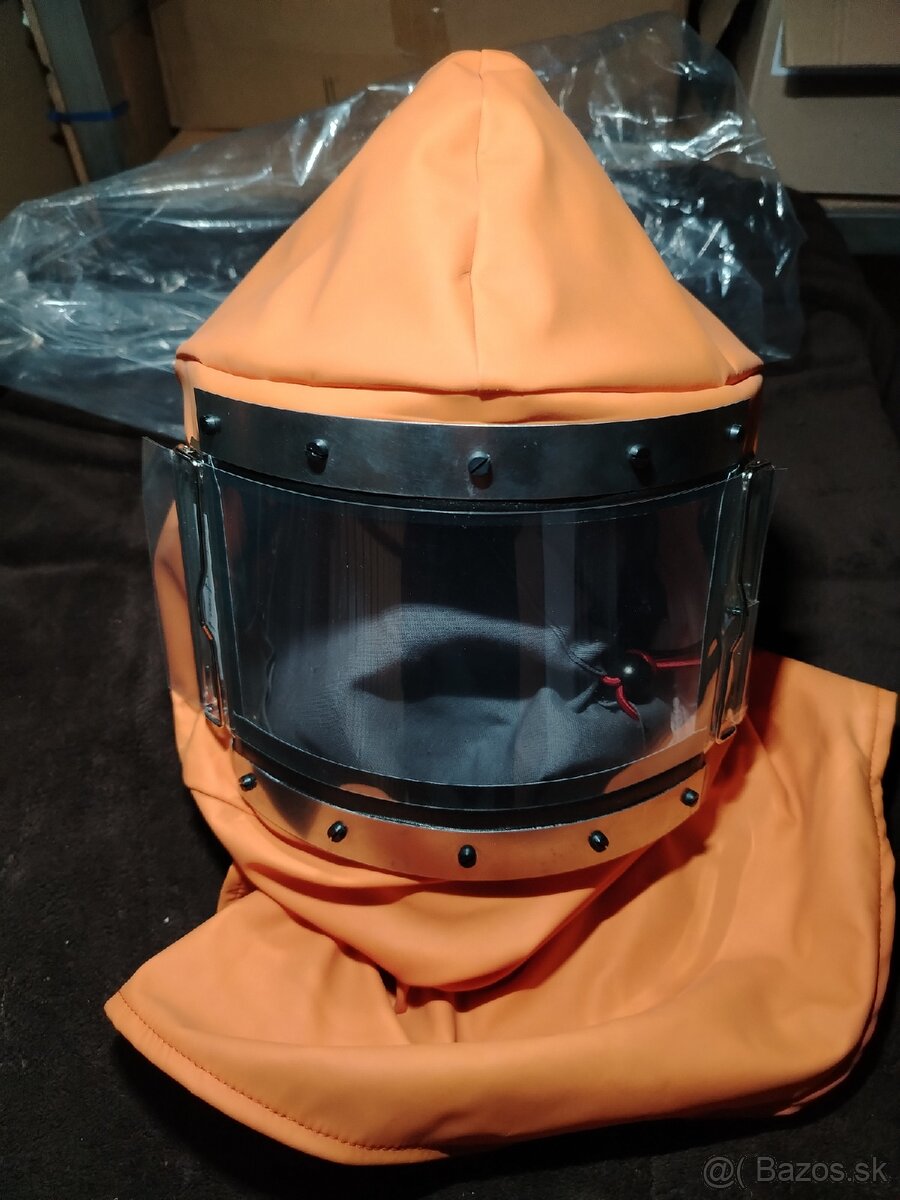 Bezpecnostná prilba - 2