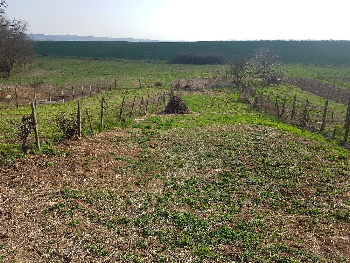 Stavebný pozemok LESENICE - 2