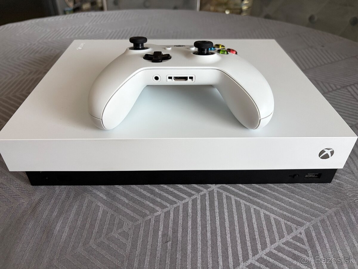 🎮 Predám Xbox One X – ROBOT WHITE SPECIAL EDITION 🚀 - 2