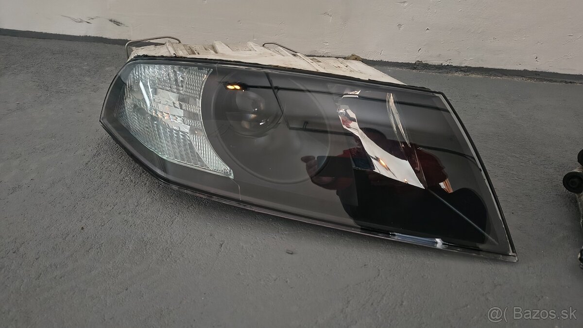 Škoda Octavia 2 predné svetlá - 2