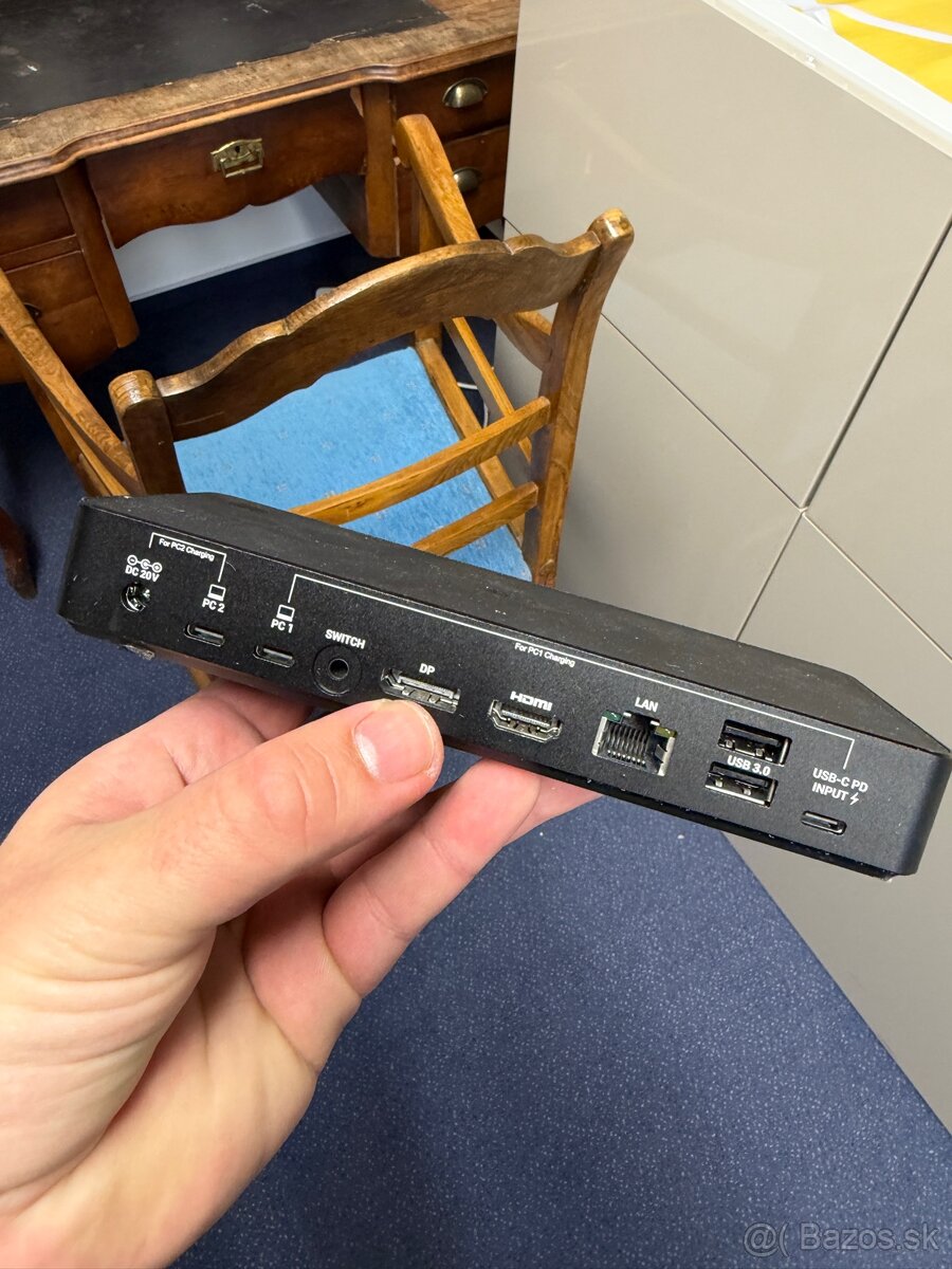 USB-C KVM Dokovacia stanica Prepínač pre 2 PC (HDMI/DP/LAN) - 2