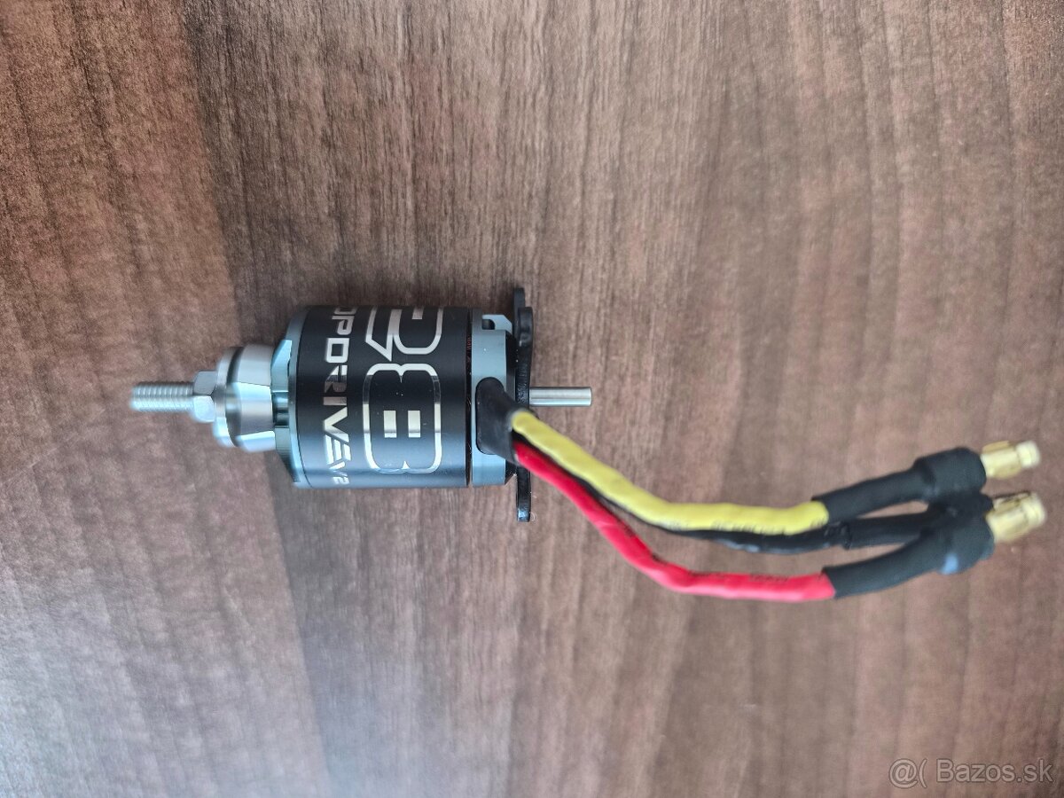 RC brushless motor propdrive - 2