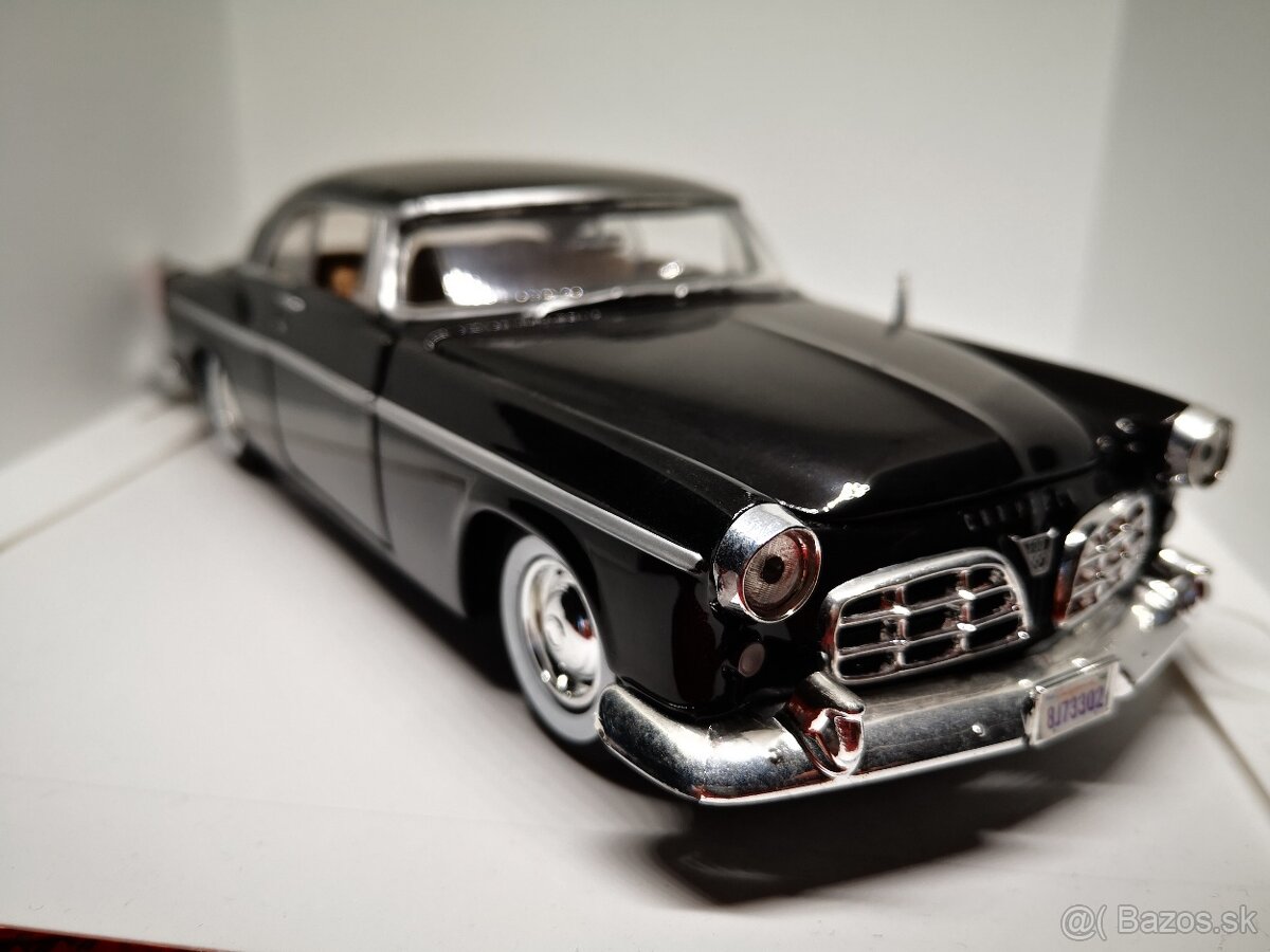 Predám zberateľský model Chrysler C 300, 1955 , 1:24 - 2
