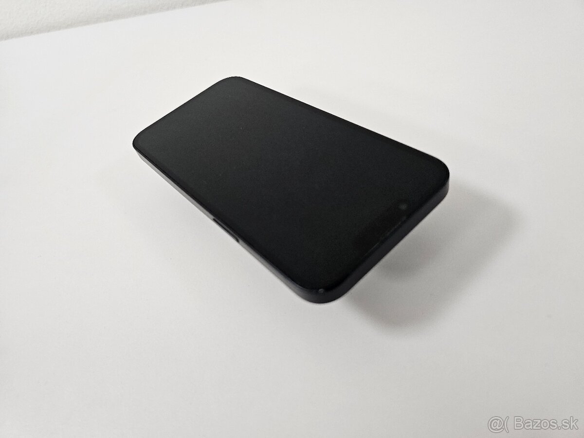 Apple iPhone 13 128GB - 2