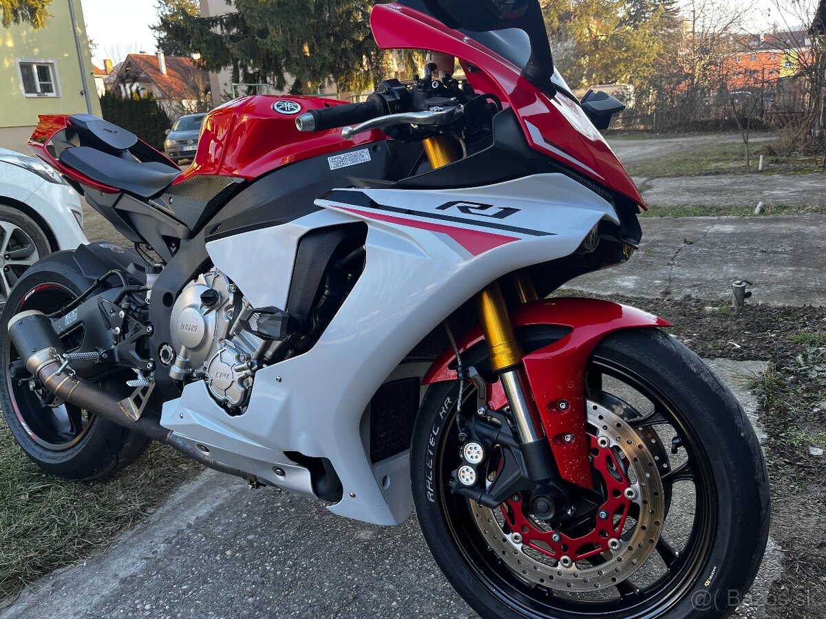 Yamaha R1 RN32 - 2