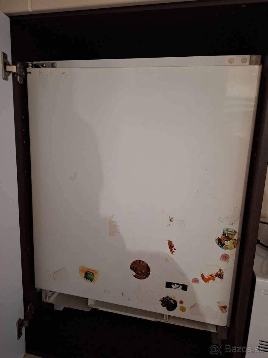 Predam fungujucu malu chladnicku - 2