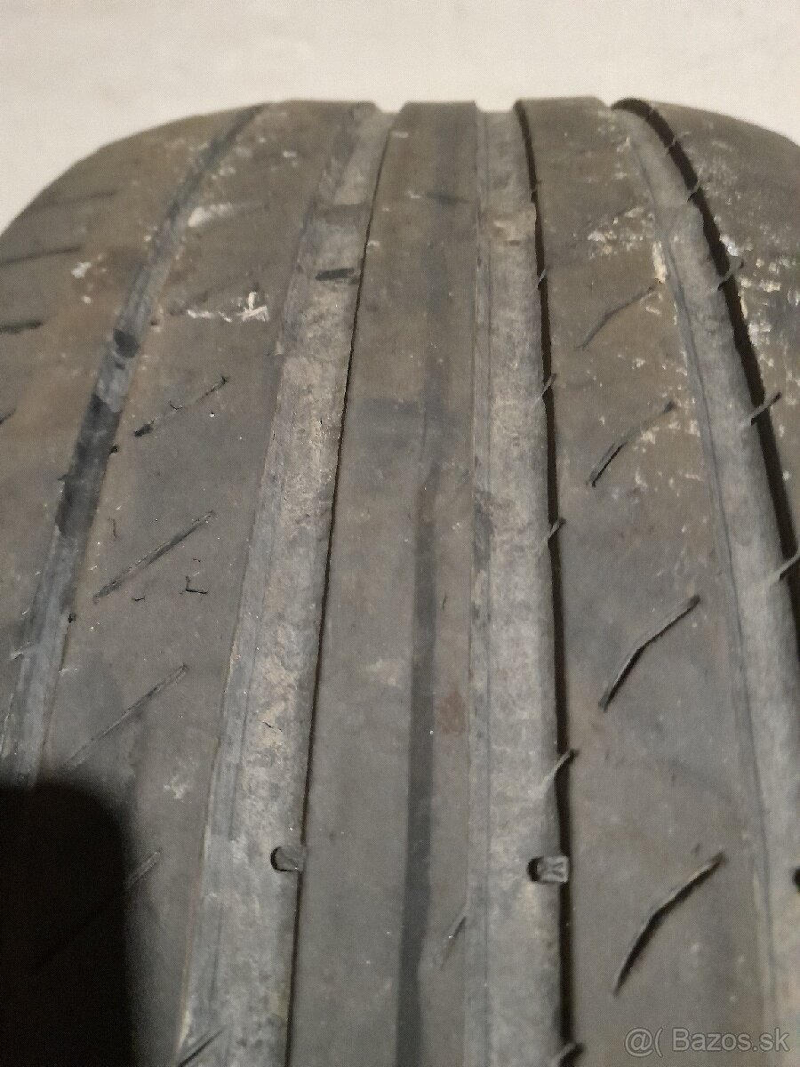Predam pneumatiky letné r17 - 2