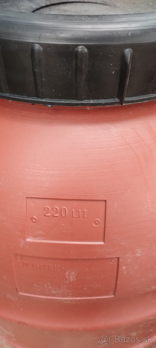 Plastove sudy 220l - 2