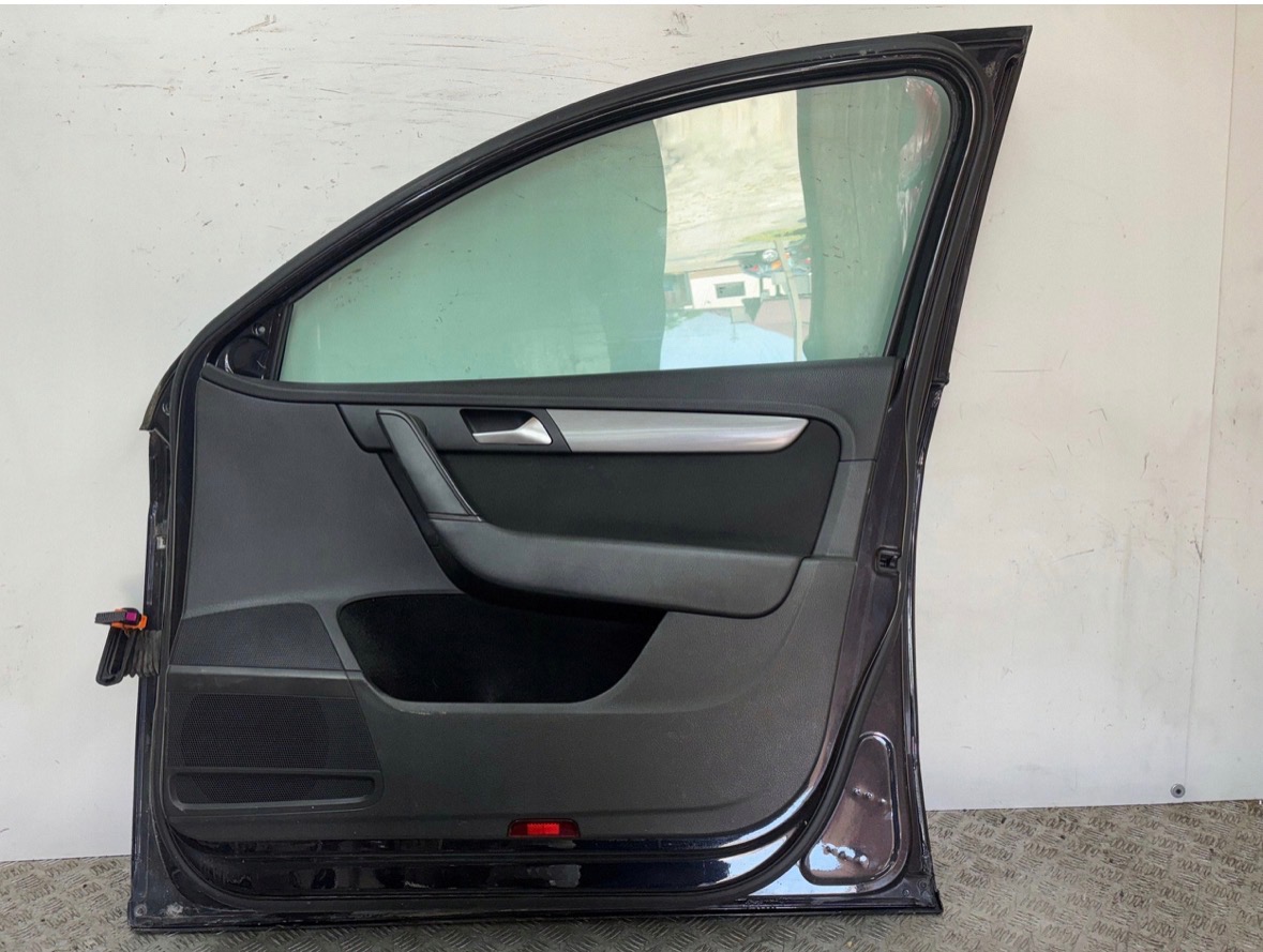 VW PASSAT B7 DVERE PRAVE PREDNE - 2
