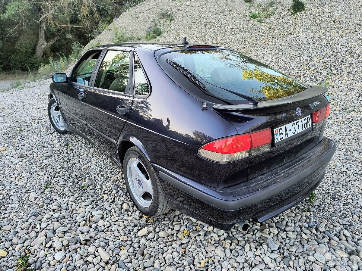 SAAB 9-3 2.0 SE - 2