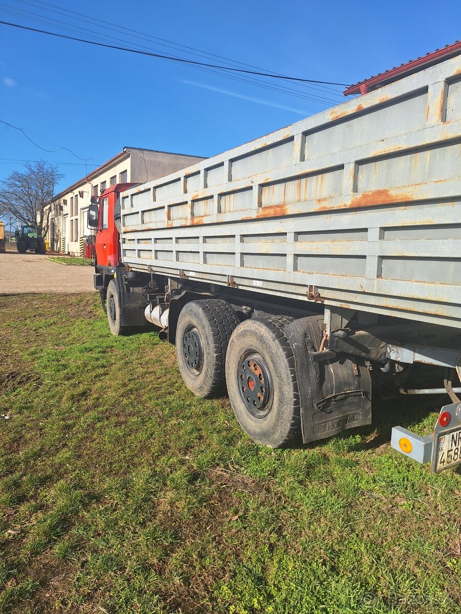 Tatra T815 Z22 208 6x6.1 - 2