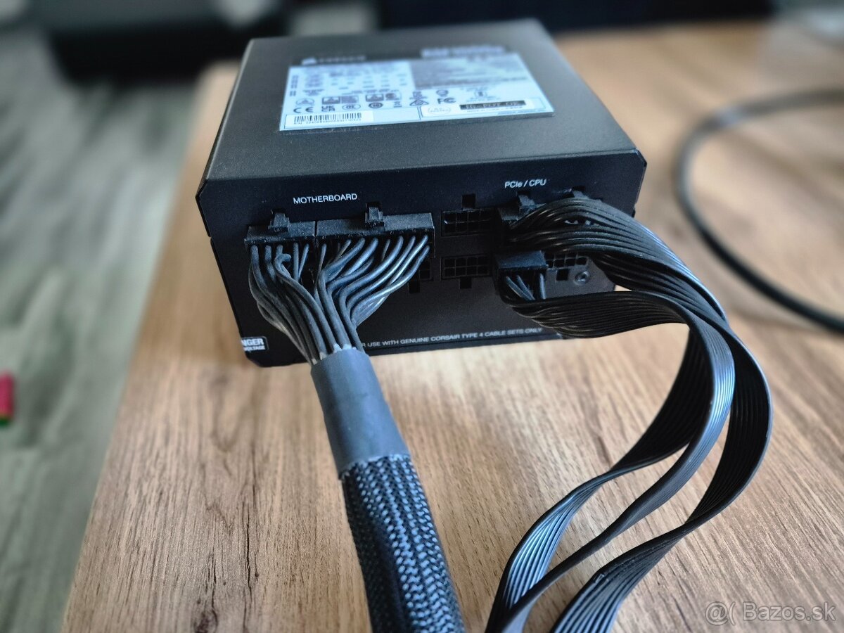 Predám PSU Corsair RM1000e - 2