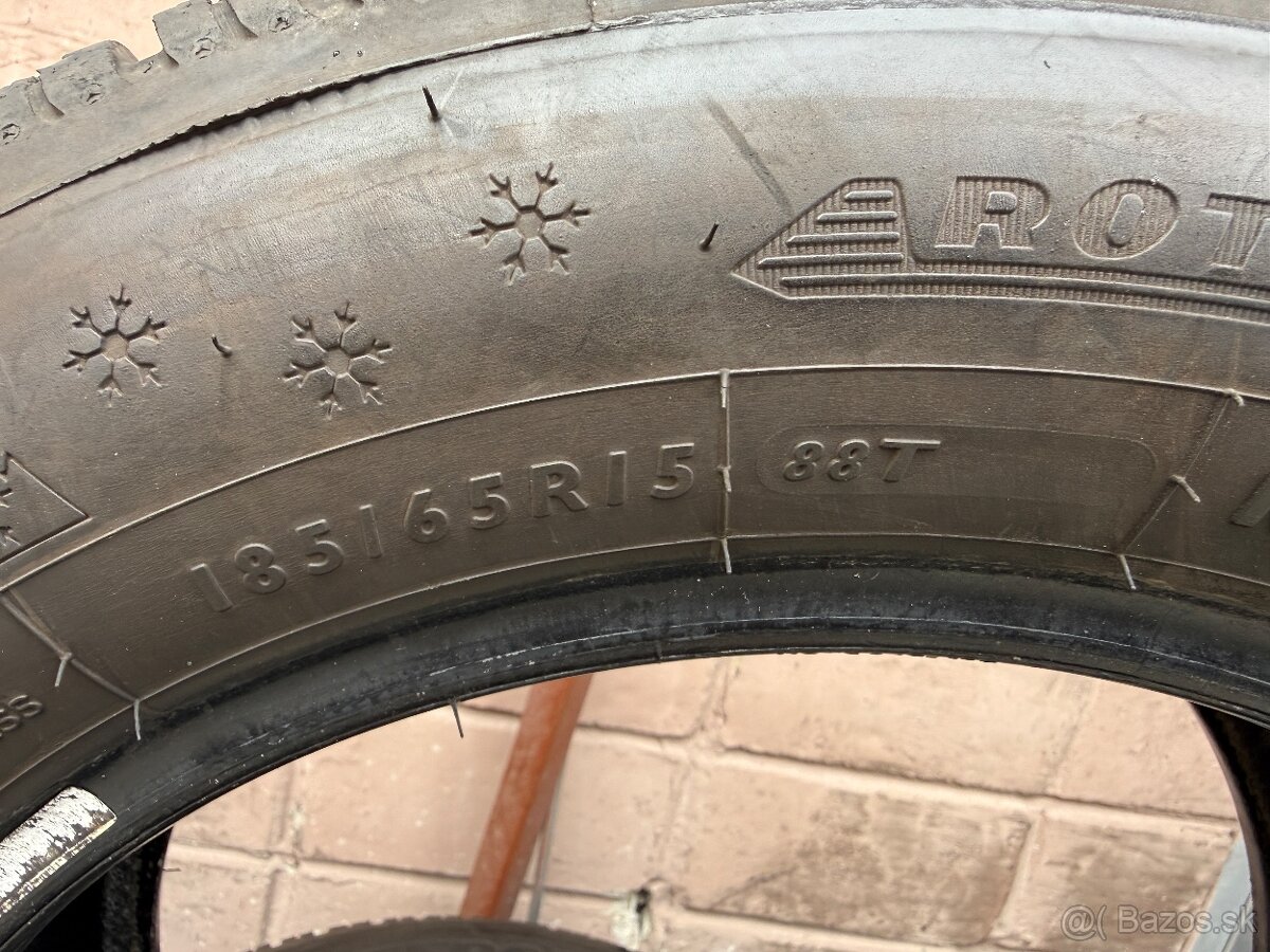Zimne pneumatiky DUNLOP 185/65 R15 - 2