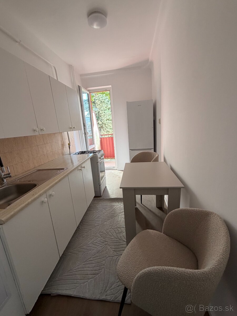 Na prenájom 2‑izbový byt, meteorová ul., Bratislava – 55 m² – foto 2