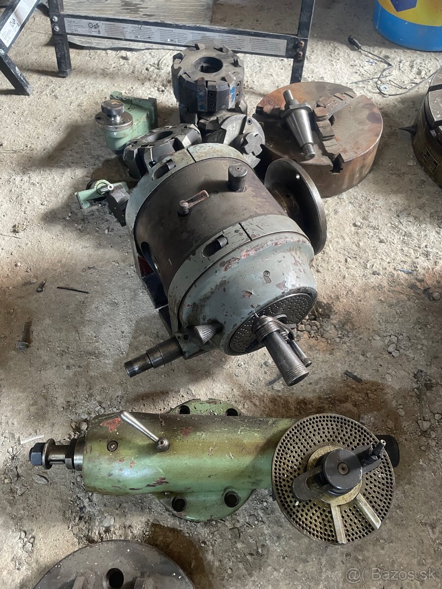 Otočne stolíky - 2