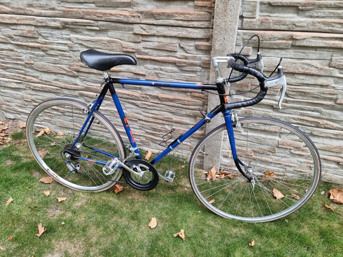 Predám cestný bicykel Favorit - 2