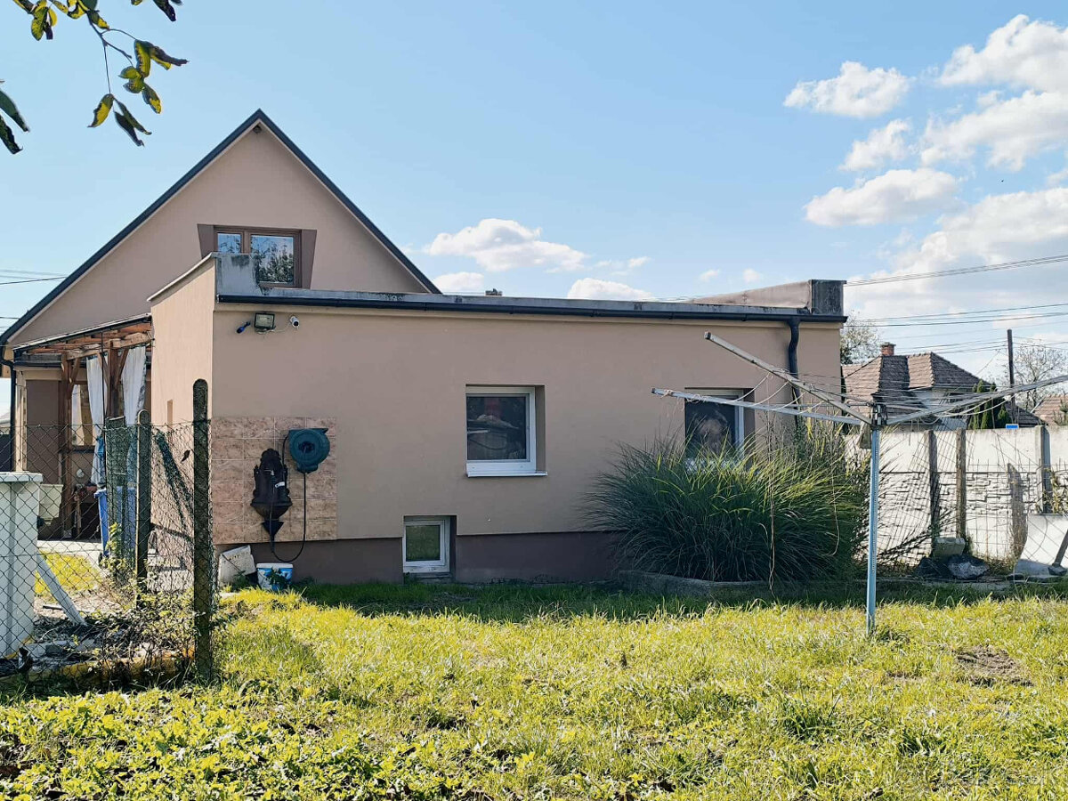 ‼️RODINNÝ DOM - S KRÁSNYM POZEMKOM NA PREDAJ, BYSTRIČANY - - 2