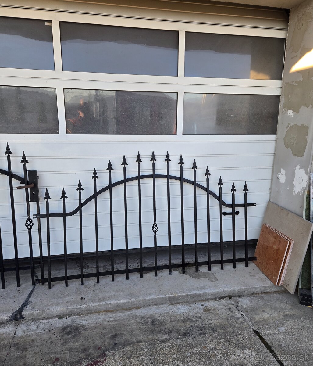 Kovaný plot brána - 2