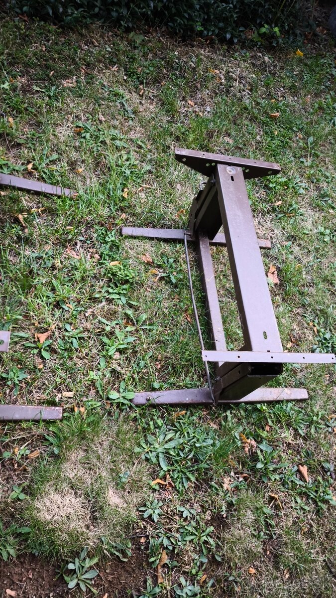 Skladací mechanizmus na stôl do karavanu - 2