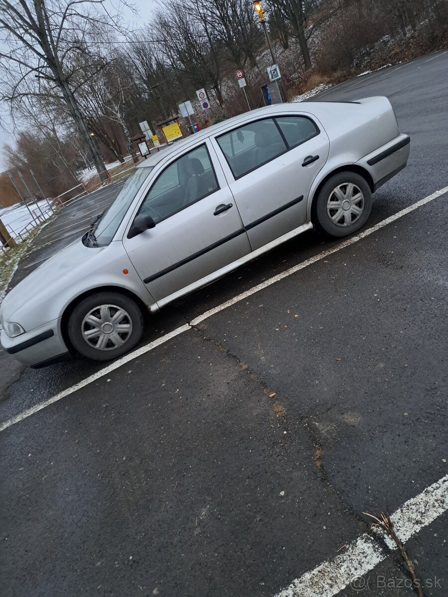 Škoda octavia 1 2.0 - 2