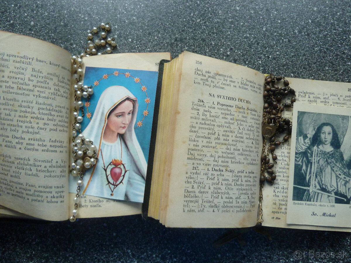 Modlitebné knižky 2ks + ruženec 2ks - 2