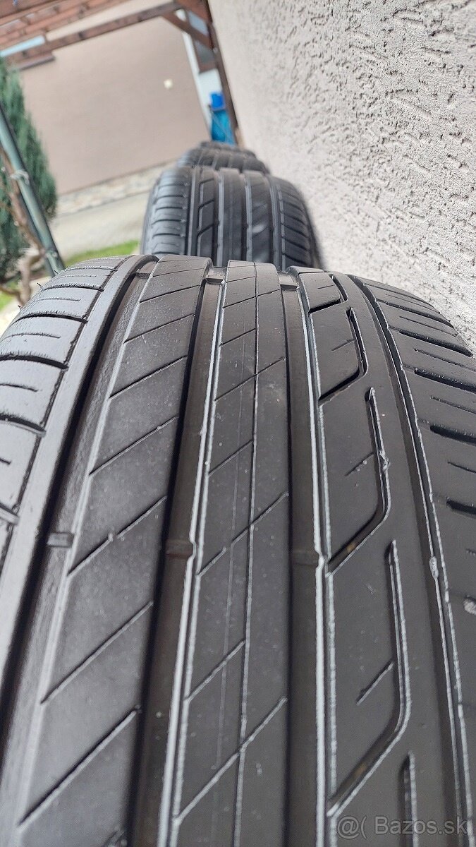 Predám letné pneumatiky 215/50R18 92W - 2