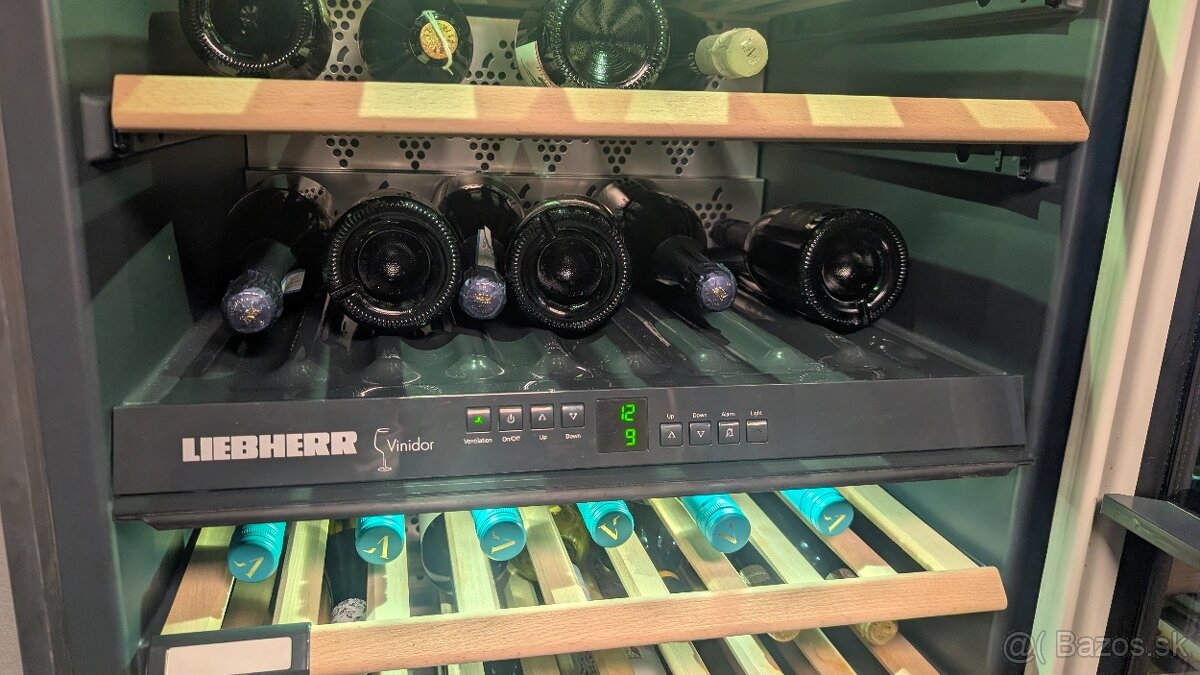 Predám profi vinotéku Liebherr Vinidor - 2