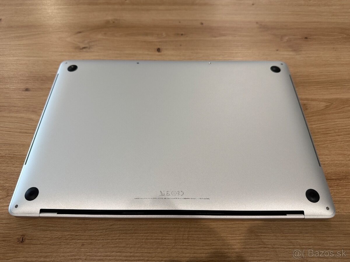 MacBook Pro (15-palcový, 2017) - 2