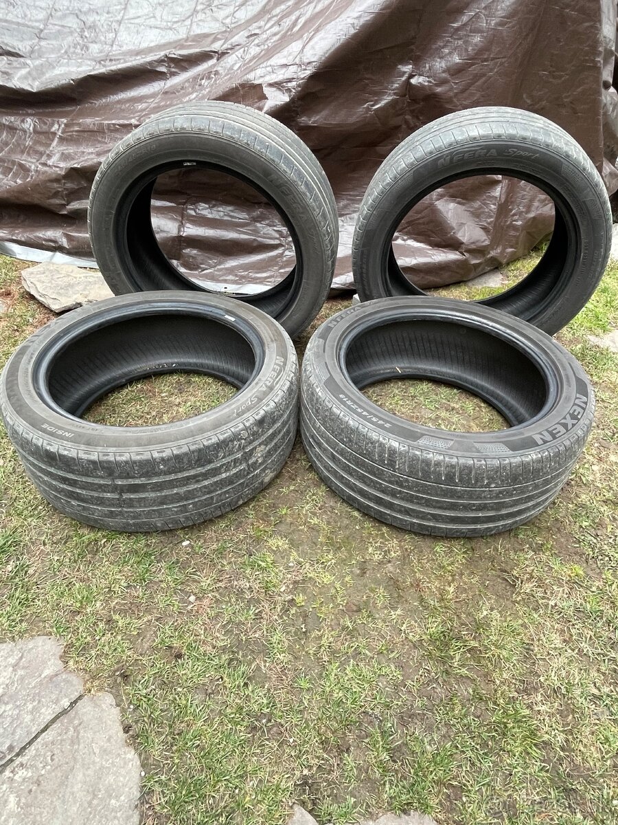 Gumy 245/45 r18 - 2