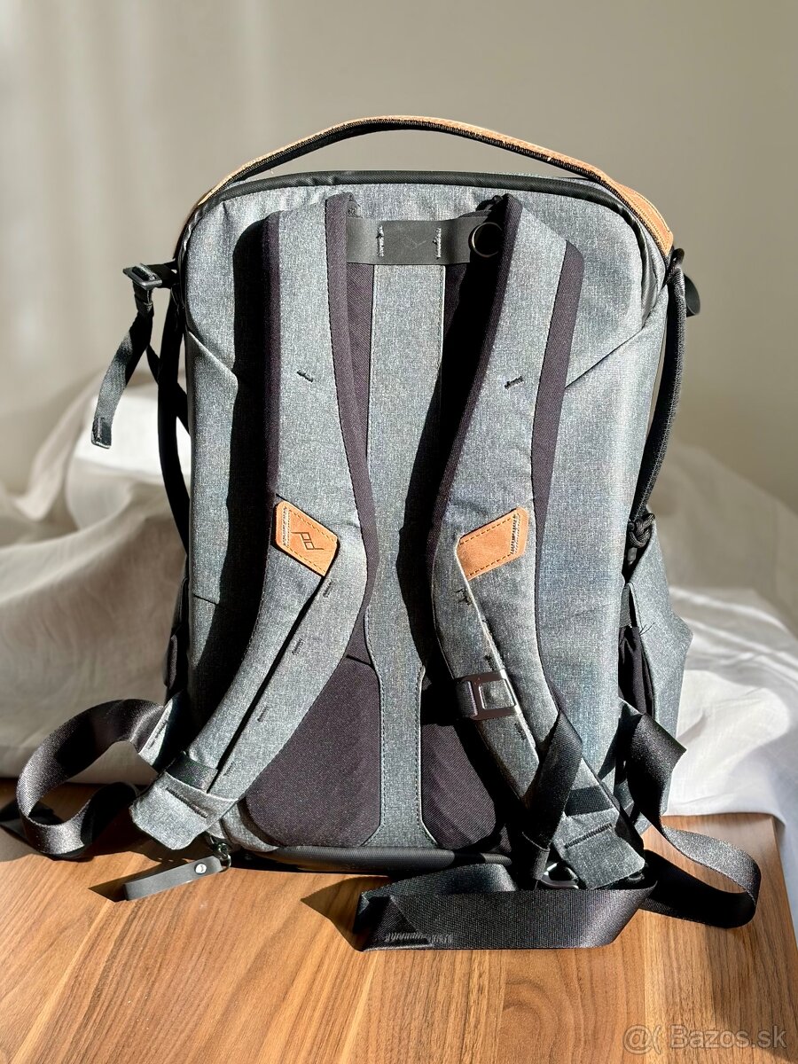 Peak Design Everyday Backpack 20L v2 Charcoal - 2