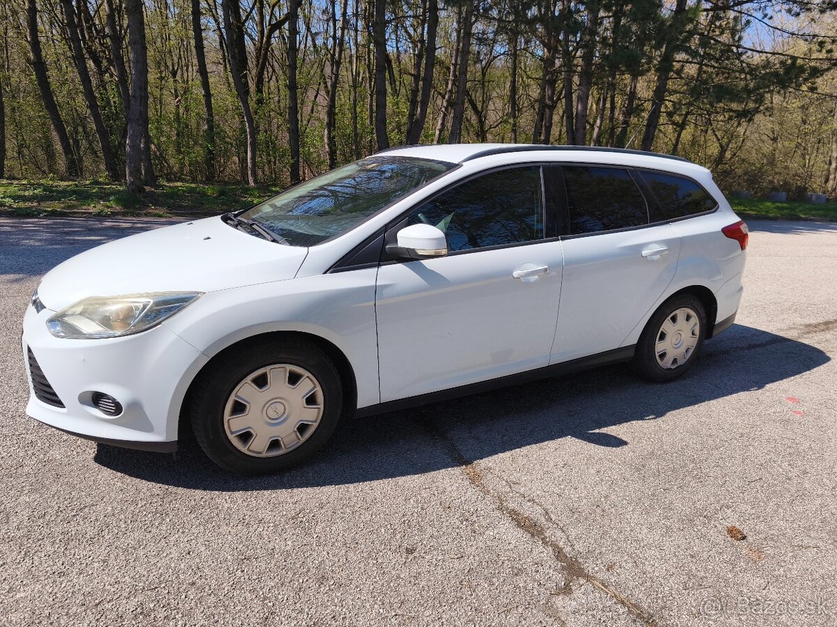 Predam Ford Focus 1.0 ecoboost kombi - 2