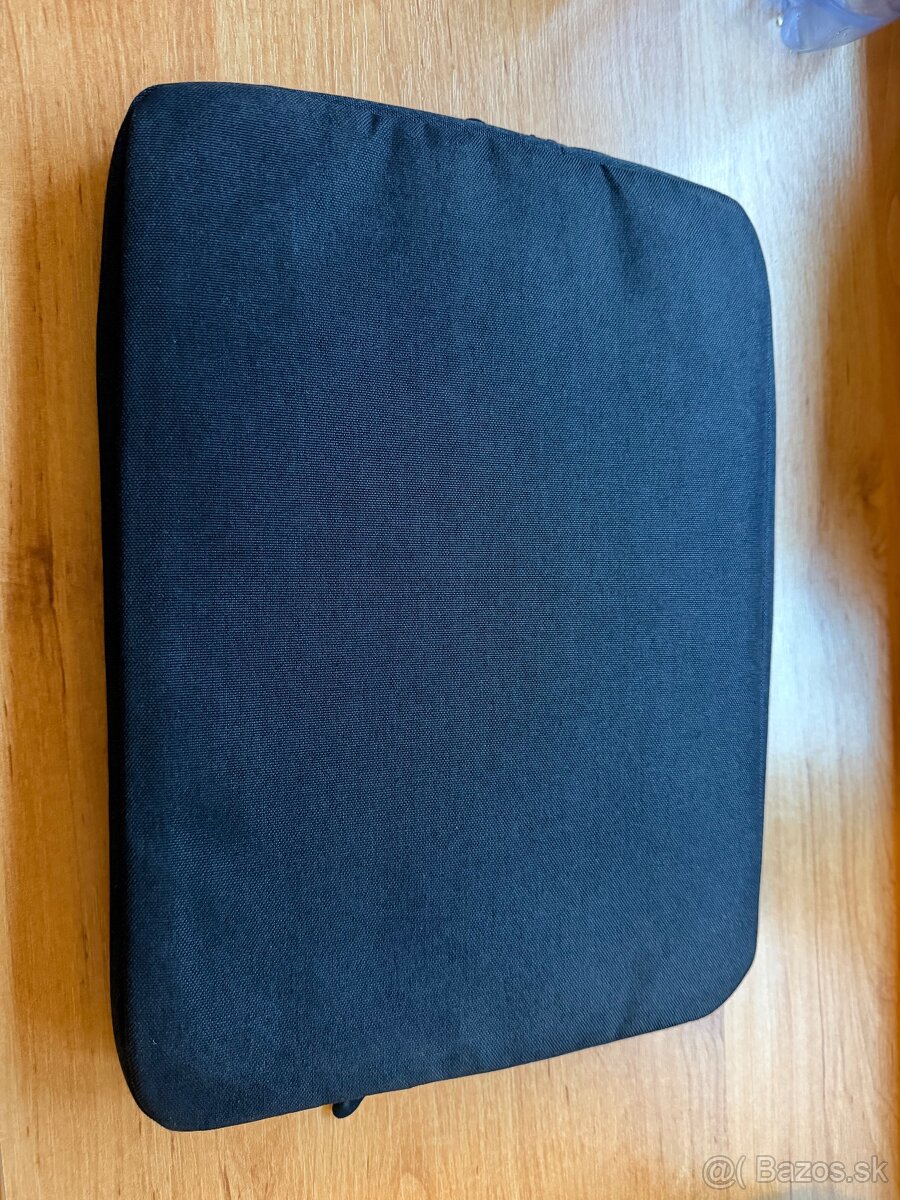 Tomtoc čierne púzdro na notebook - 2