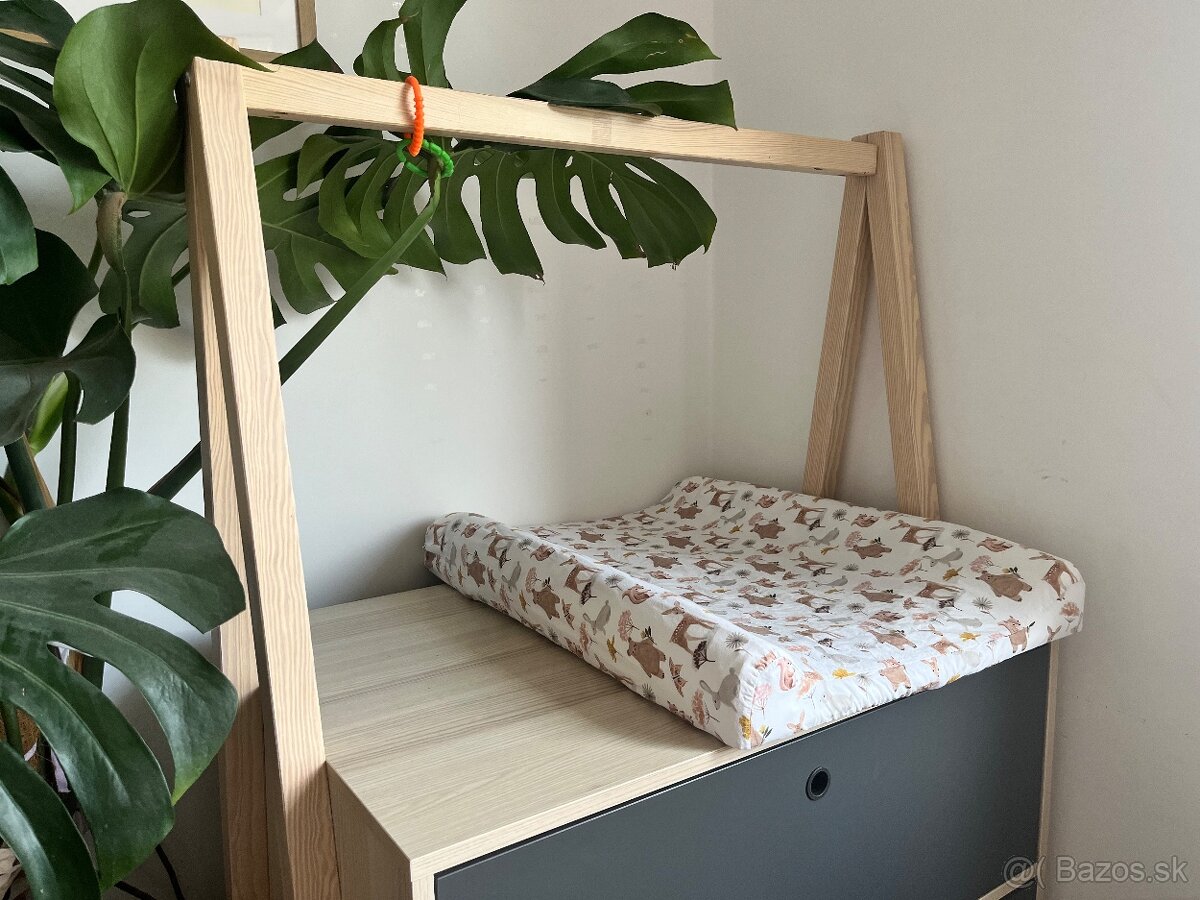 Komoda/prebalovaci pult - 2