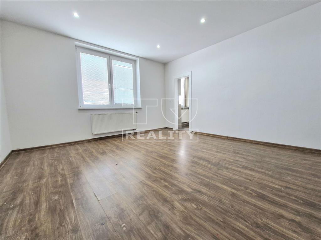 Na predaj rozľahlý 3-izbový byt s rozlohou 108 m2 v... - 2