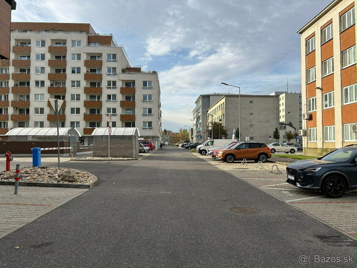 Na predaj vonkajšie parkovacie státie – Nobelova ulica - 2