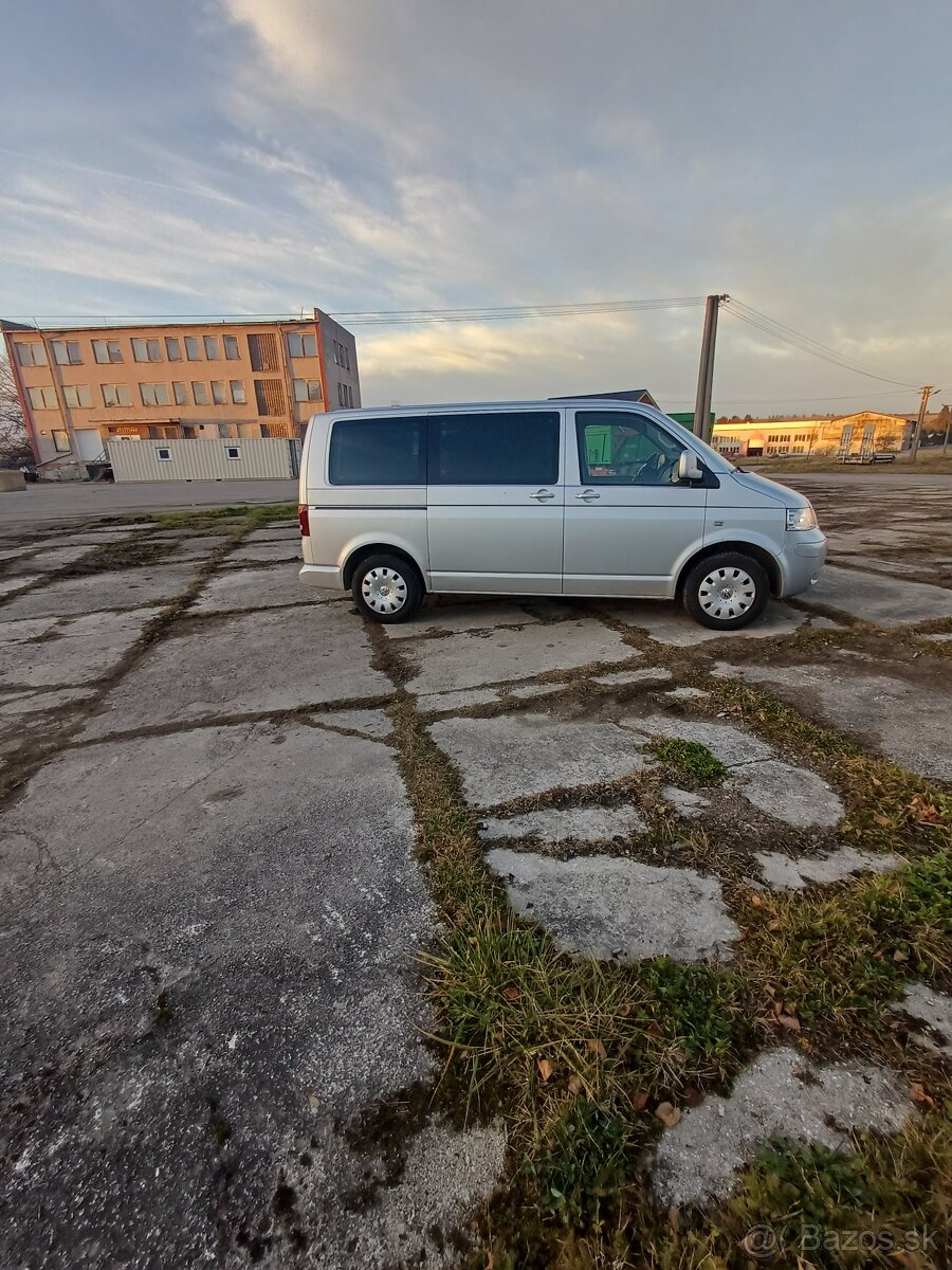 Vw caravelle 2.5 9miestna - 2