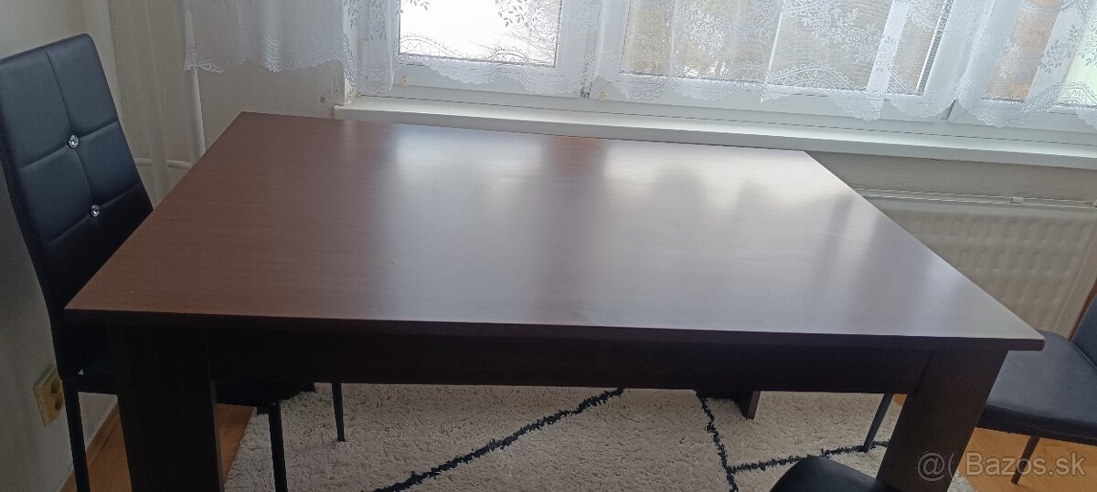 Jedálenský stôl - 2
