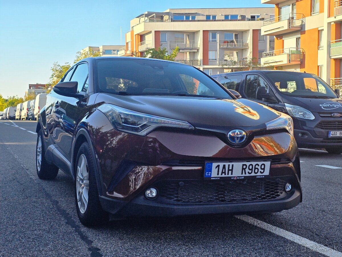 Toyota C-HR hybrid - 2