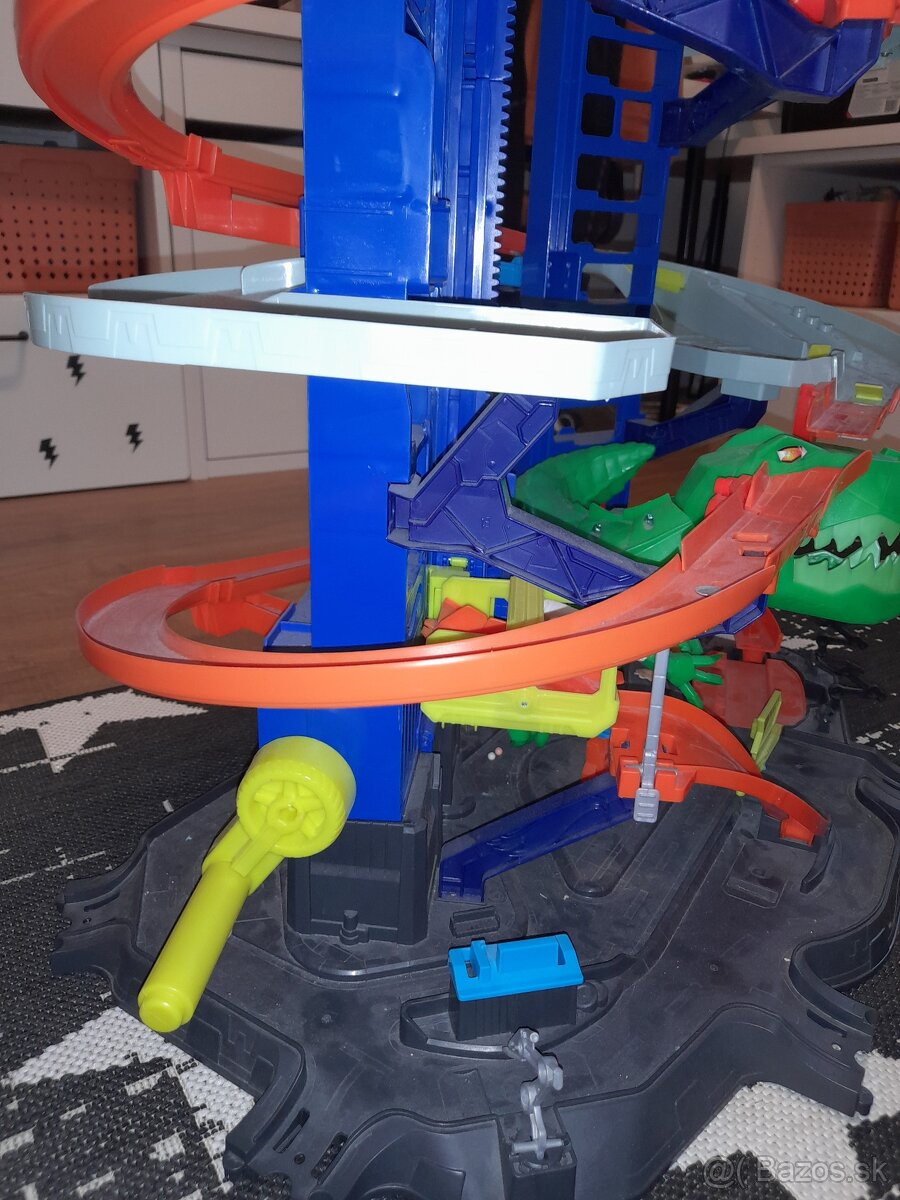 Hotwheels draha T-rex - 2