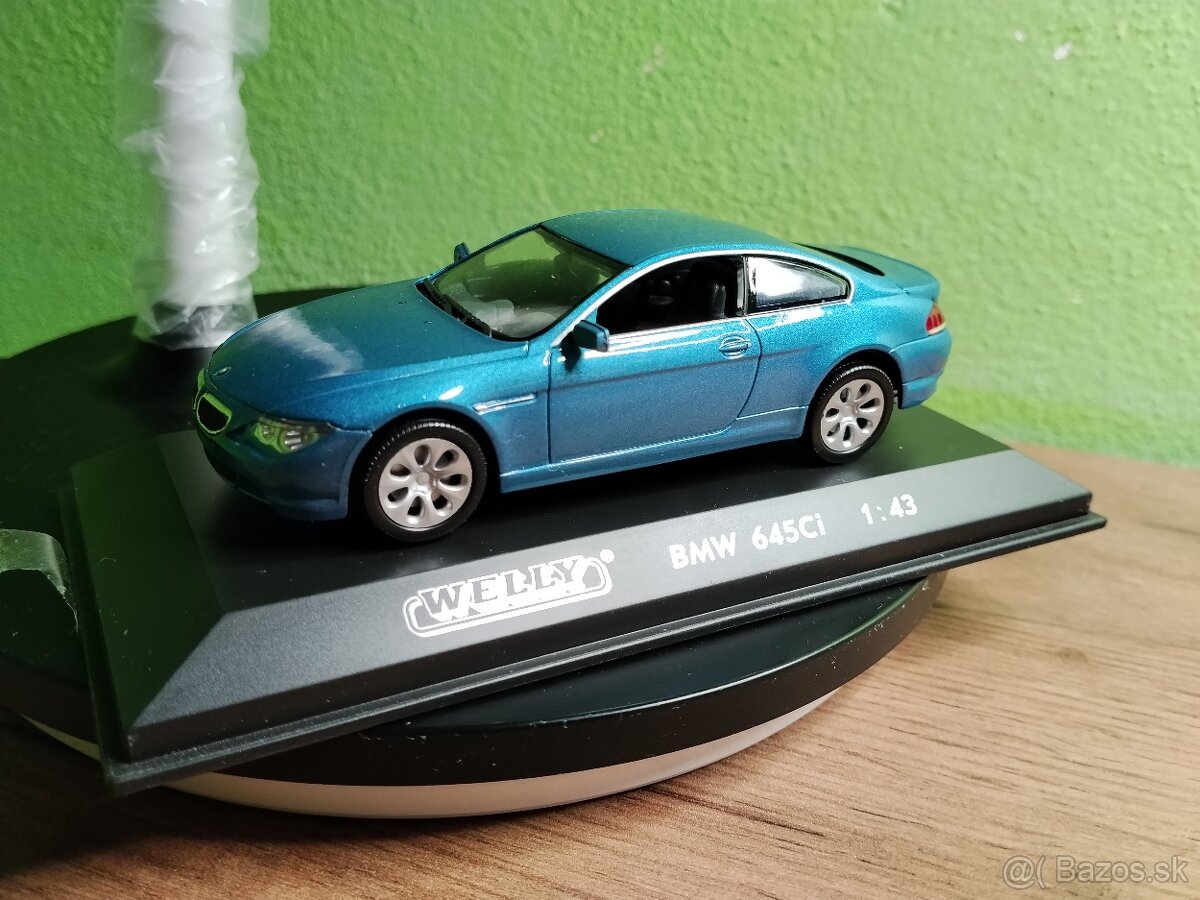 Modely áut 1:43 - 2