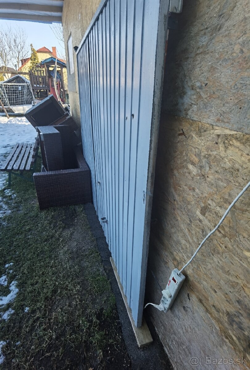 Garazova brána 250x200 - 2