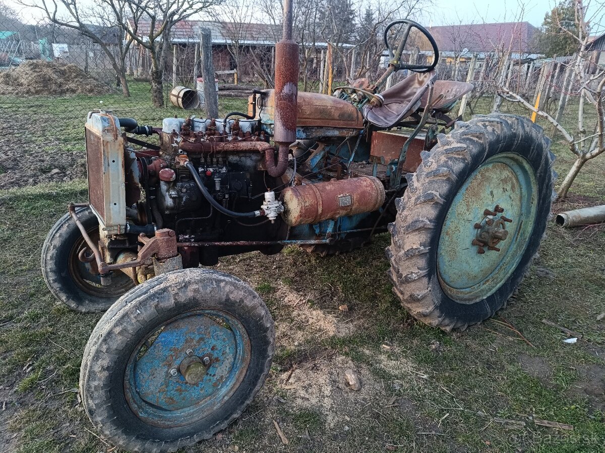 Predám traktor zetor 40 - 2