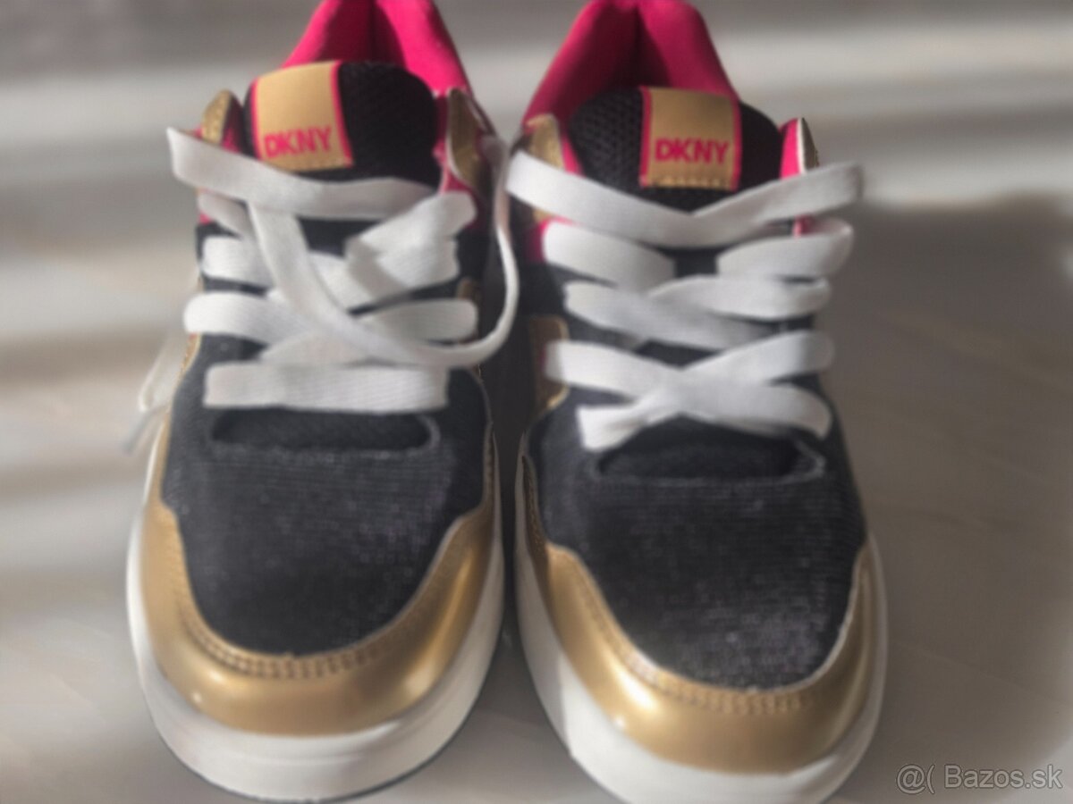 Original DKNY nove - 2