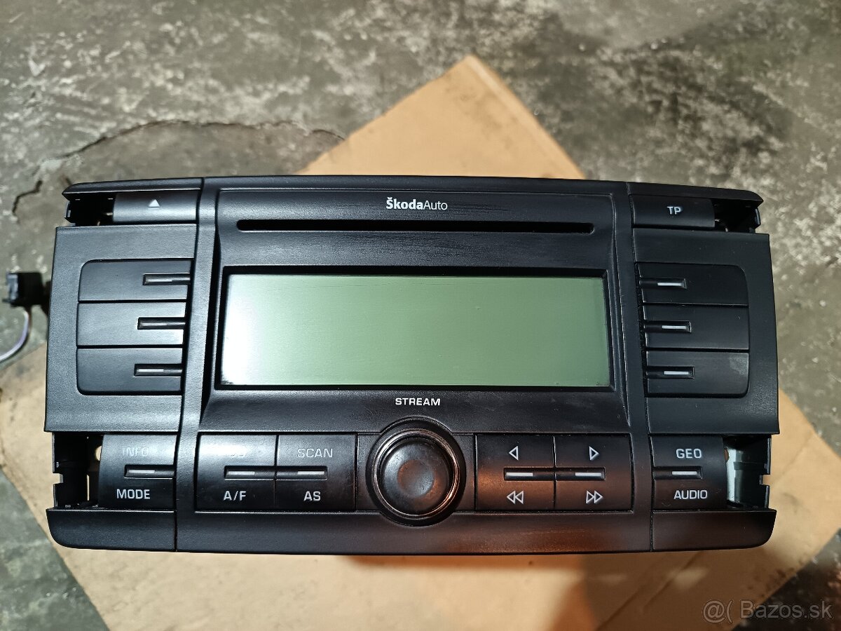 Škoda octavia 2 radio - 2