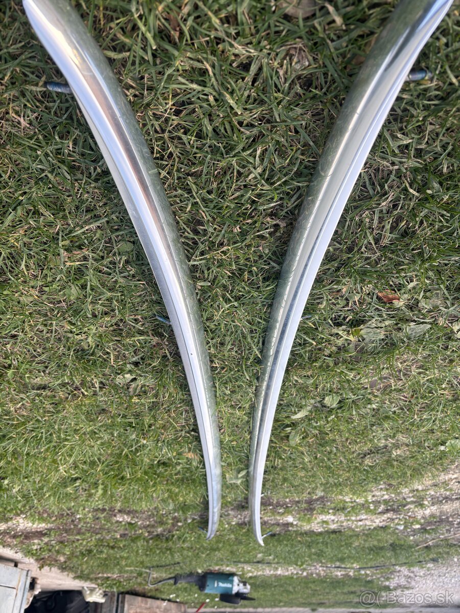 Strešné lišty audi a6c6 - 2