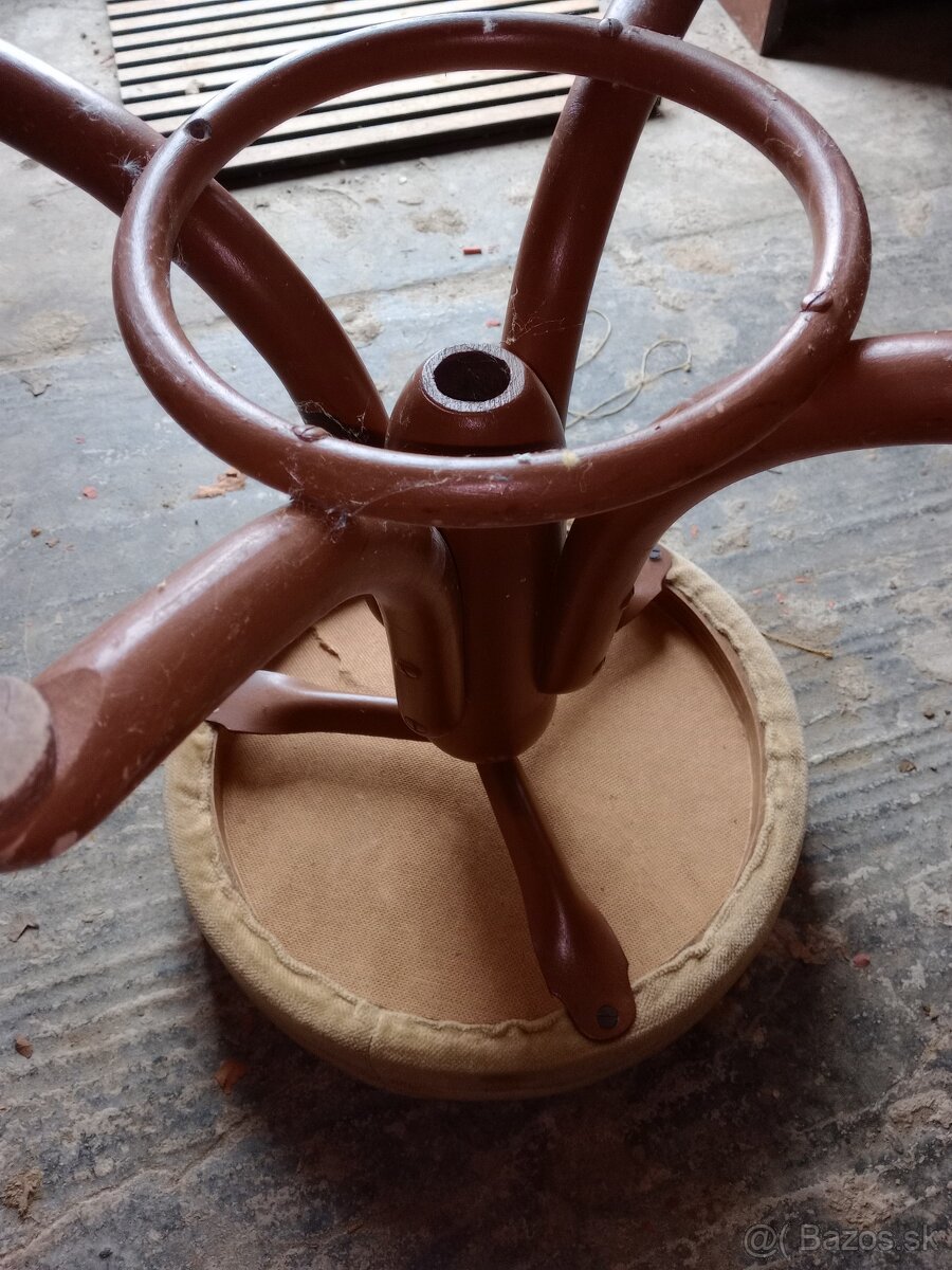 Klavírna stolička - 2