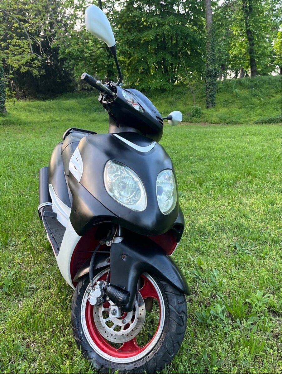 Predám Skuter Vonroad 125 - 2